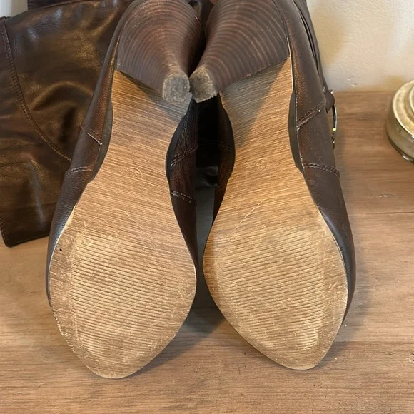 Brown Boots - Picture 5 of 5